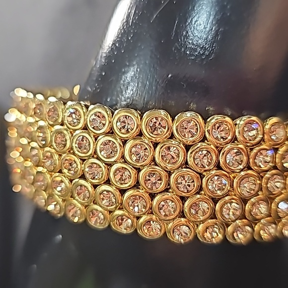 Jewelry - Gold Bracelet STUNNING
